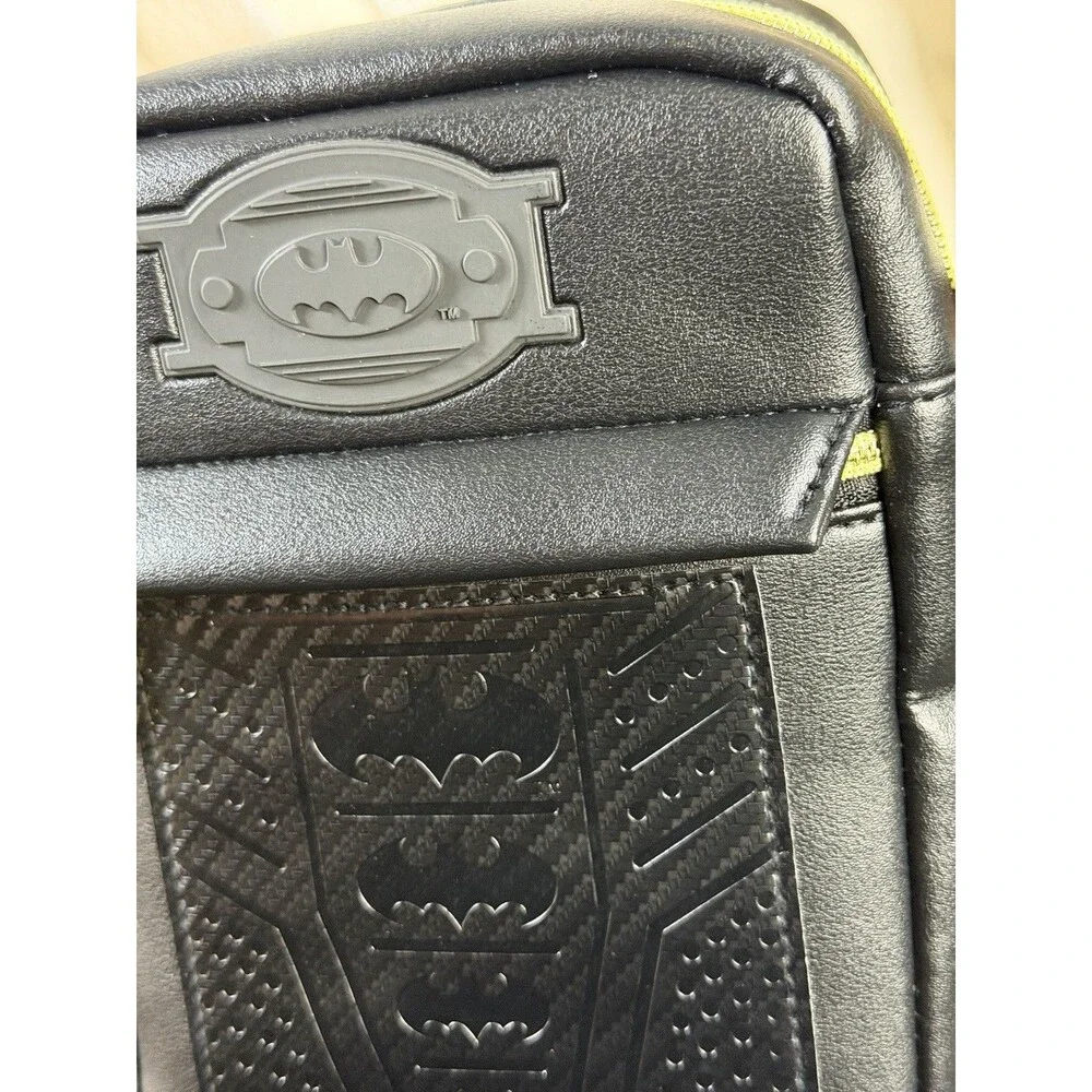 DC Comics Batman Crossbody Wallet Bag Embossed Bat Signal Buckle-Down Black NWT